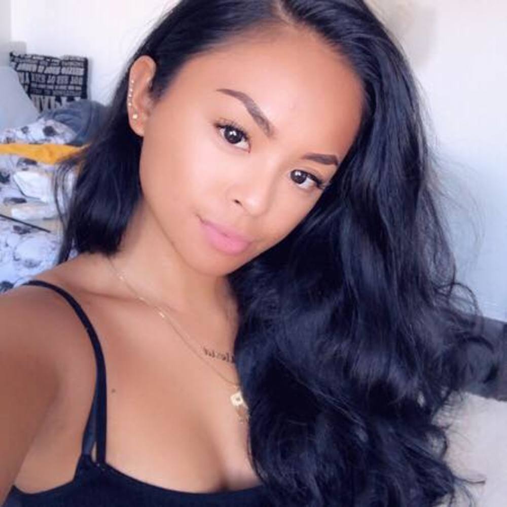 Meet your Posher, Alexia
